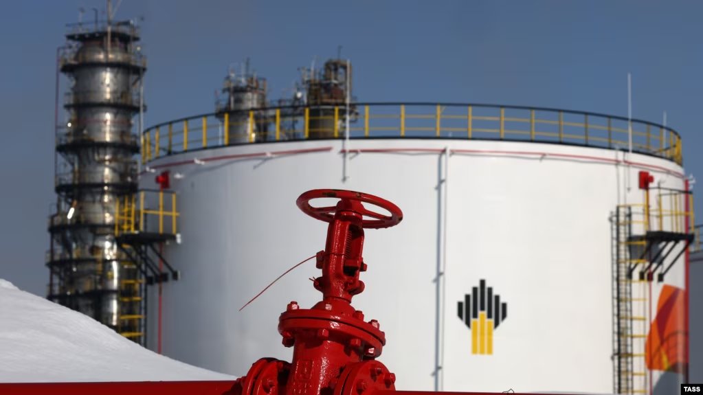 В ДВУХ СТРАНАХ ЕВРОПЫ ЗАГОРЕЛИСЬ ПЕРЕРАБАТЫВАЮЩИЕ РОССИЙСКУЮ НЕФТЬ НПЗ