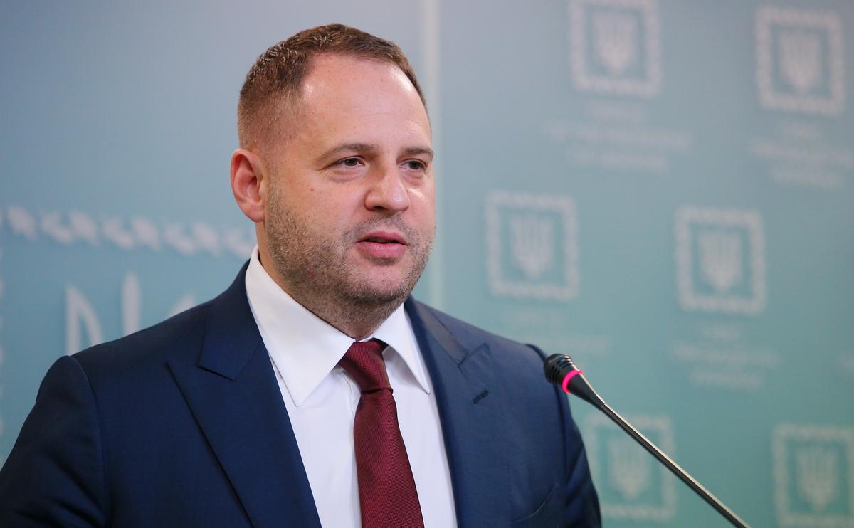 ВЛАДИМИР ЗЕЛЕНСКИЙ ПОДПИСАЛ УКАЗ ОБ ОТСТАВКЕ ГЛАВЫ ОП АНДРЕЯ ЕРМАКА