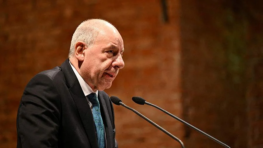 ПРЕЗИДЕНТ ВЕНГРИИ СНОВА ОТВЕРГ ТРЕБОВАНИЕ МАДЬЯРА ОБ ОТСТАВКЕ