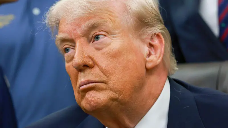 ТРАМП ЗАЯВИЛ, ЧТО «ПРОЕКТ СВОБОДА» В ОРМУЗСКОМ ПРОЛИВЕ БУДЕТ ПРИОСТАНОВЛЕН