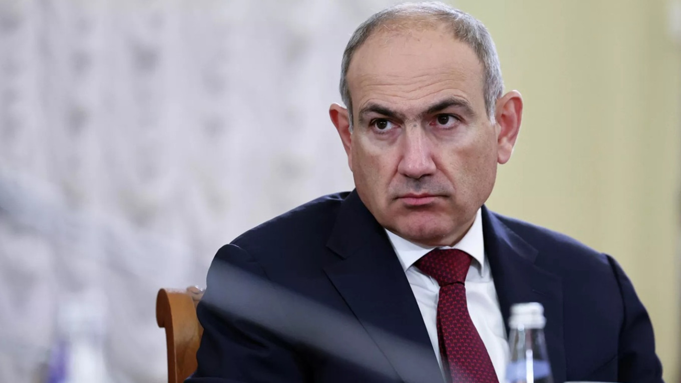 ПАШИНЯН ОТКАЗАЛСЯ ЕХАТЬ НА САММИТ ЕАЭС ПОСЛЕ ЗАЯВЛЕНИЙ ПУТИНА ОБ УКРАИНСКОМ СЦЕНАРИИ ДЛЯ АРМЕНИИ