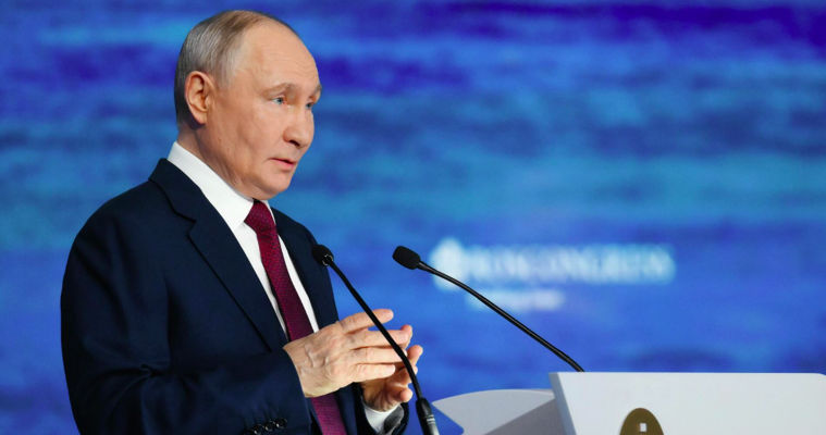 ПУТИН О ВОЗМОЖНОСТИ ВСТРЕЧИ С ЗЕЛЕНСКИМ: НЕ ВИЖУ СМЫСЛА