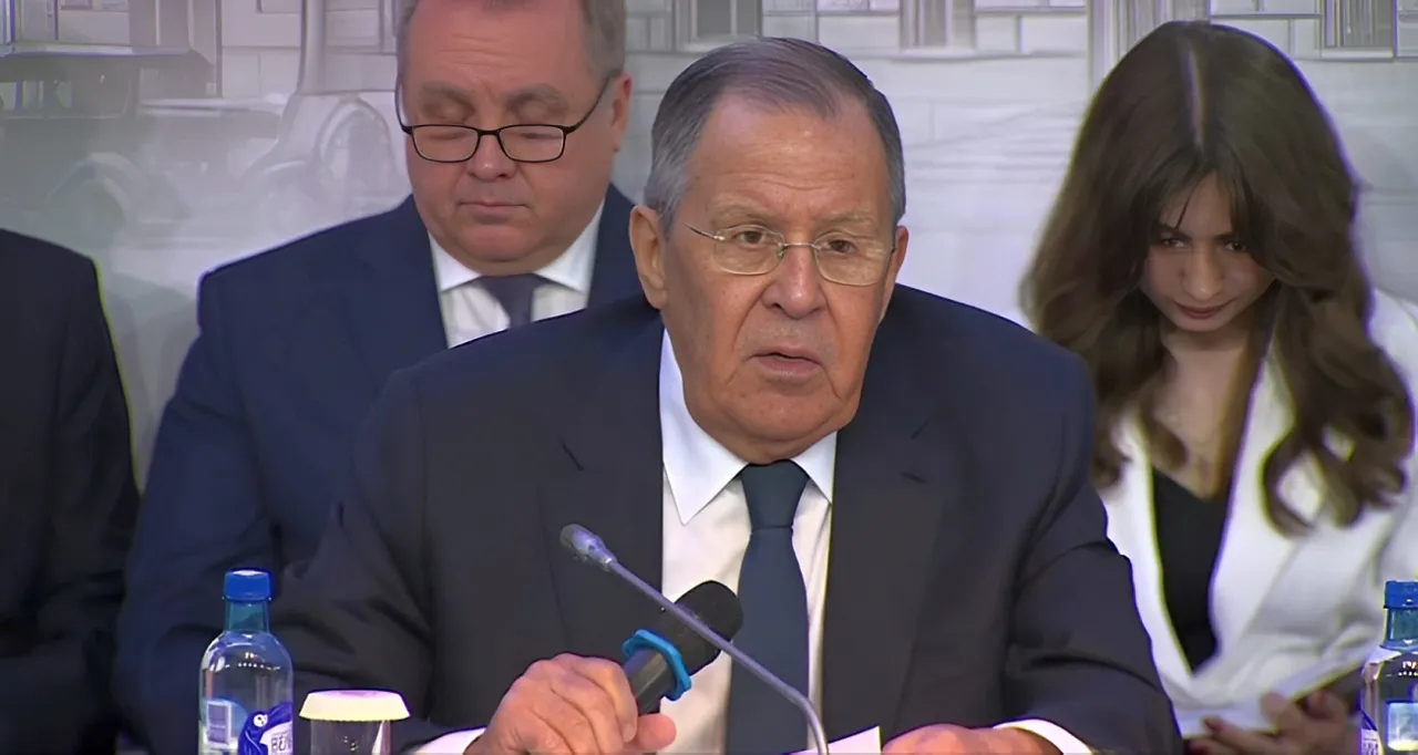 ЛАВРОВ: ПРИЗЫВ К ИНОСТРАННЫМ ДИПЛОМАТАМ ПОКИНУТЬ КИЕВ ОСТАЁТСЯ В СИЛЕ