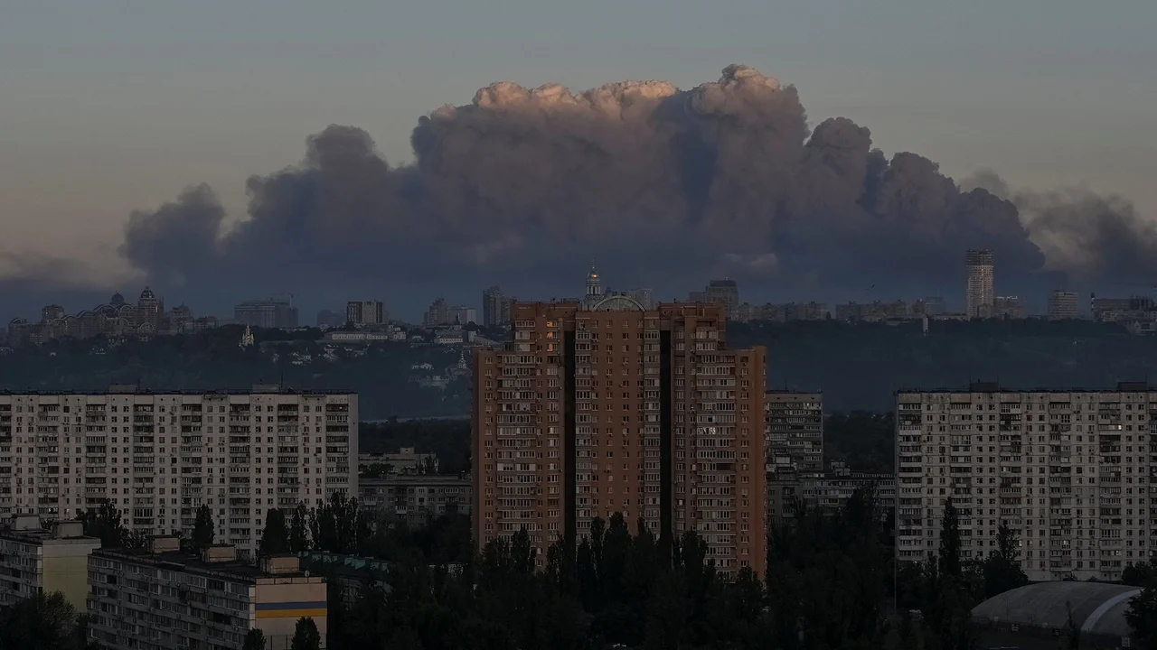 В КИЕВЕ ПРОГРЕМЕЛИ ВЗРЫВЫ