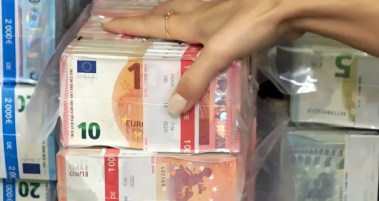 ЕК ВЫДЕЛИЛА €3,5 МЛРД. КИЕВУ НА ЗАКУПКИ БПЛА, РАКЕТ И ИСТРЕБИТЕЛЕЙ GRIPEN