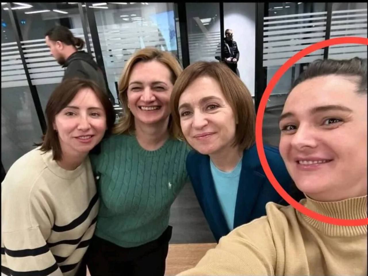ДОЙНА ГЕРМАН НАЗВАЛА «МЕДИЙНОЙ ТРАВЛЕЙ» СООБЩЕНИЯ О ДОХОДАХ СВОЕЙ СЕСТРЫ