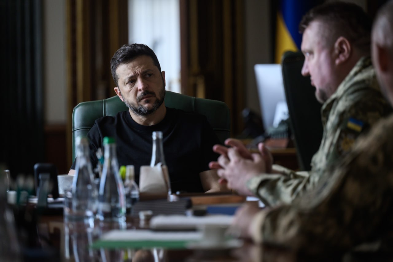 ЗЕЛЕНСКИЙ ПРЕДУПРЕДИЛ О ПОДГОТОВКЕ РОССИЕЙ НОВОГО МАССИРОВАННОГО УДАРА ПО УКРАИНЕ