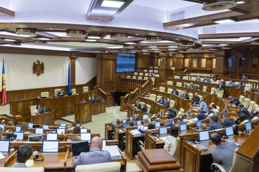 ПАРЛАМЕНТ УТВЕРДИЛ НОВУЮ ВЕРСИЮ КОДЕКСА О ВЫБОРАХ, УЩЕМЛЯЮЩУЮ ВЫБОРНЫЕ ПОЛНОМОЧИЯ ГАГАУЗИИ