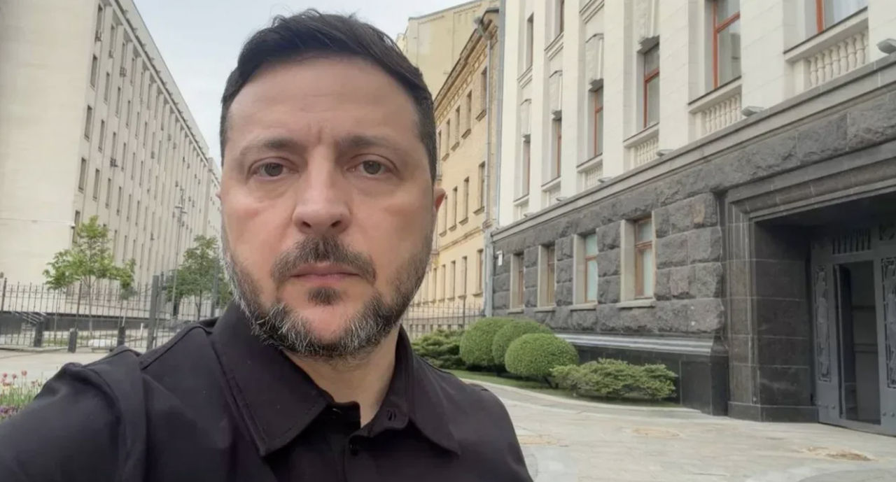 ЗЕЛЕНСКИЙ: ВСУ СМОГЛИ СБИТЬ ЛИШЬ 1 БАЛЛИСТИЧЕСКУЮ РАКЕТУ ИЗ 27