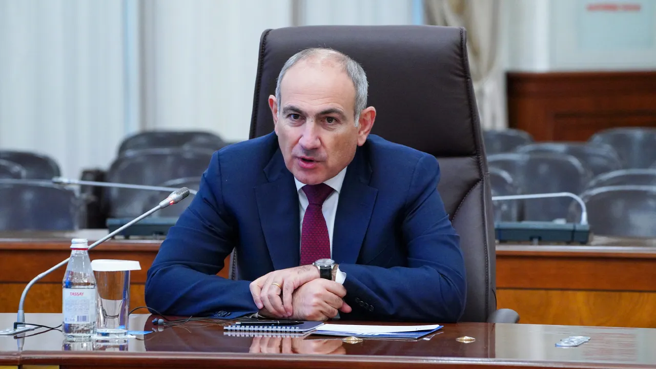 ПАШИНЯН ОСОЗНАЛ НЕВОЗМОЖНОСТЬ ЧЛЕНСТВА АРМЕНИИ ОДНОВРЕМЕННО В ЕС И ЕАЭС