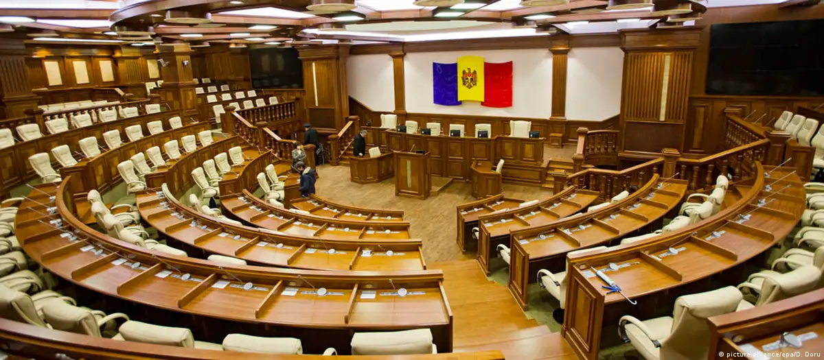 ВНЕОЧЕРЕДНАЯ СЕССИЯ ПАРЛАМЕНТА: ДЕПУТАТЫ СОБЕРУТСЯ СЕГОДНЯ В 14:00