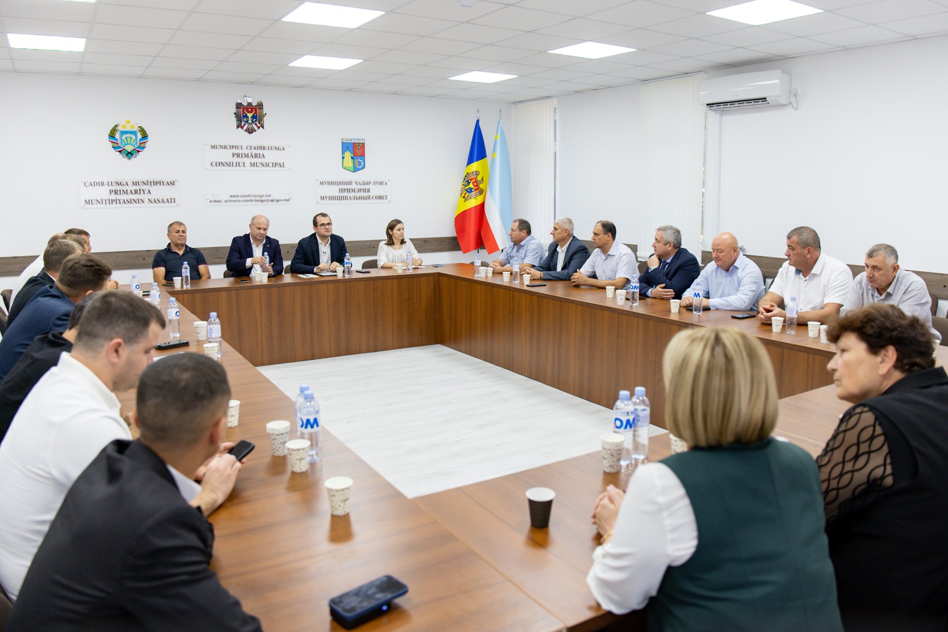ПРЕМЬЕР-МИНИСТР ВАСИЛЕ ТОФАН ПРОВЕЛ ДИСКУССИЮ С ПРИМАРАМИ АТО ГАГАУЗИЯ