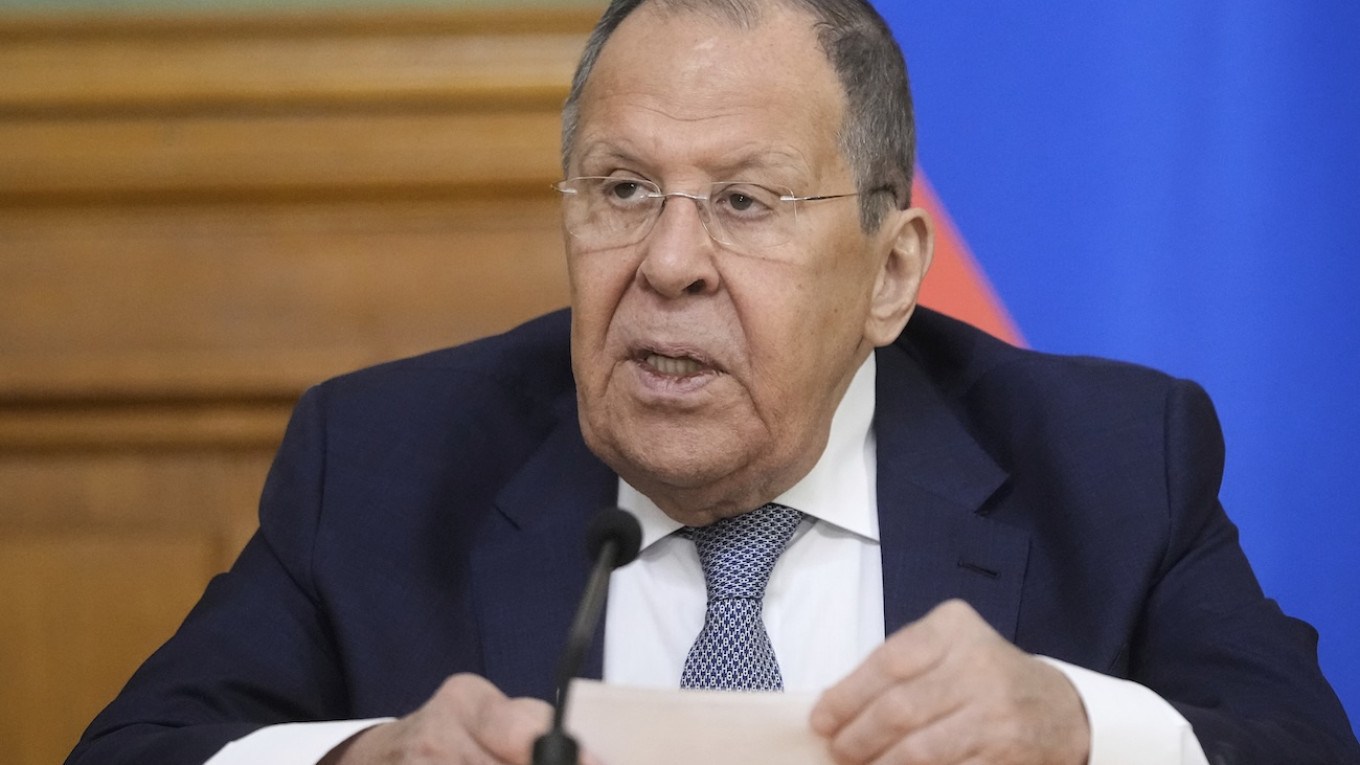 ЛАВРОВ ЗАЯВИЛ О НЕОБХОДИМОСТИ СДЕЛАТЬ ВСЮ УКРАИНУ «БУФЕРНОЙ ЗОНОЙ» МЕЖДУ РОССИЕЙ И ЗАПАДОМ