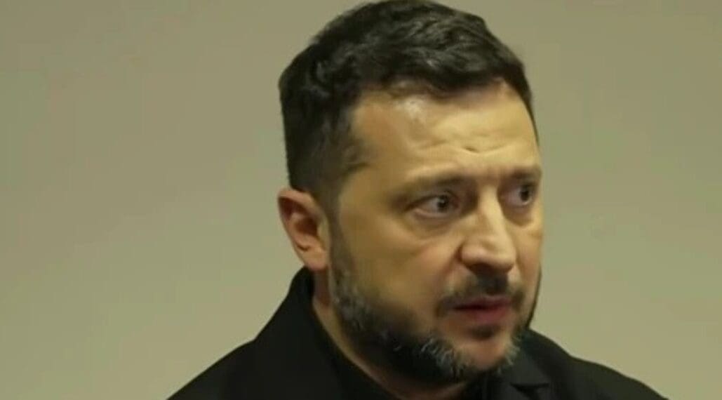 ЗЕЛЕНСКИЙ ПРИЗНАЛСЯ В УХУДШЕНИИ ЗДОРОВЬЯ И НЕВЕРНЫХ РЕШЕНИЯХ ИЗ-ЗА ДАВЛЕНИЯ