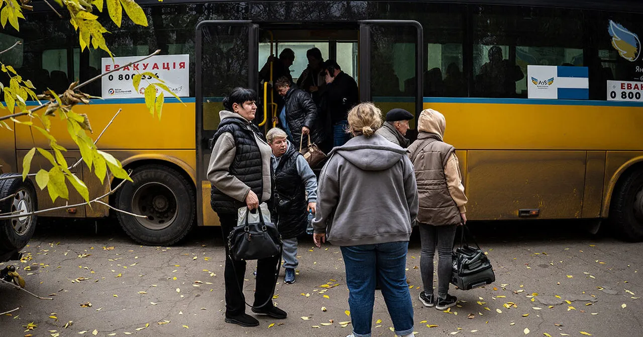 КИЕВ ОБЪЯВИЛ ПРИНУДИТЕЛЬНУЮ ЭВАКУАЦИЮ ЖИТЕЛЕЙ СЛАВЯНСКО-КРАМАТОРСКОЙ АГЛОМЕРАЦИИ