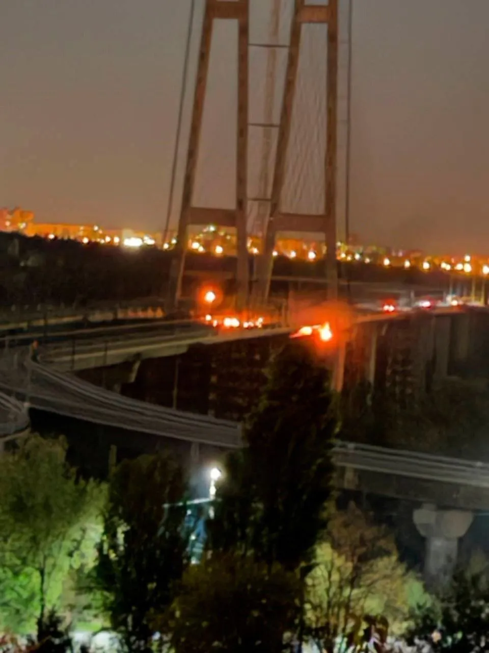 НОВЫЕ УДАРЫ: ВАНТОВЫЙ МОСТ В ЗАПОРОЖЬЕ, ПОДСТАНЦИИ В РОВЕНСКОЙ ОБЛАСТИ И ДНЕПРЕ